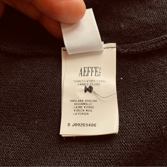 Moschino XS/Sm black conductor bear sweater pure wool. - Picture 6 of 10